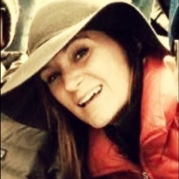 Meet your Posher, Michelle - Picture 3 of 3